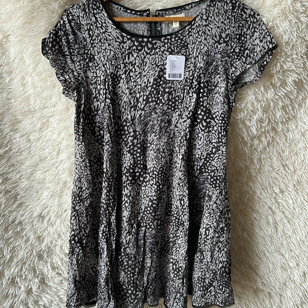 New silence +noise women’s dress short sleeves zip back Sz small